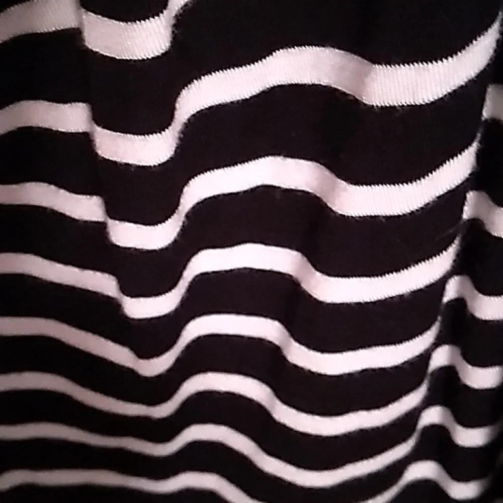 Andre By Unit Small Black&White Striped Tank Top - Picture 2 of 7